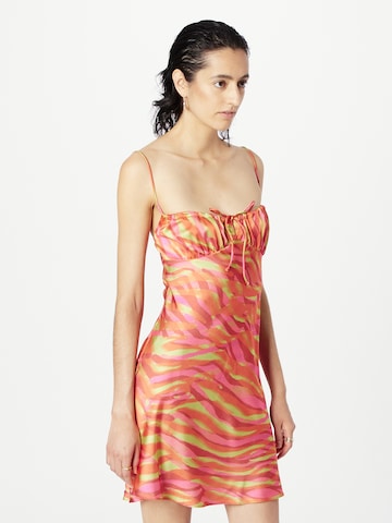 Trendyol Καλοκαιρινό φόρεμα σε ανάμεικτα χρώματα: μπροστά