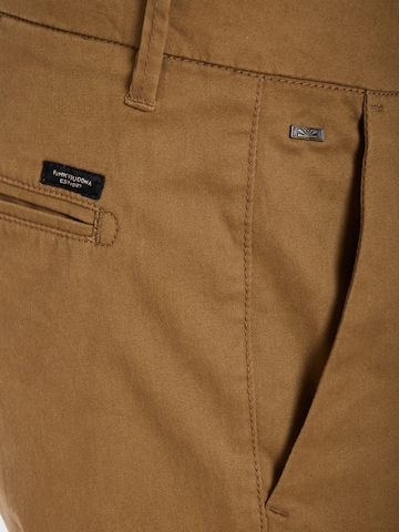 regular Pantaloni chino di Funky Buddha in beige