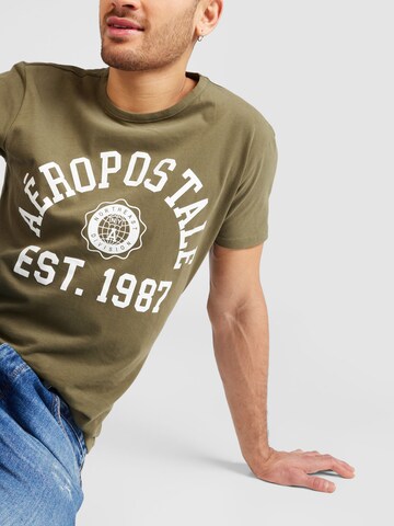 AÉROPOSTALE T-shirt i grön