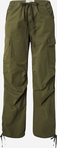 Regular Pantalon cargo Tally Weijl en vert : devant
