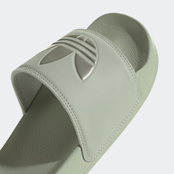 ADIDAS ORIGINALS - Zapatos abiertos 'Lite Adilette' en verde