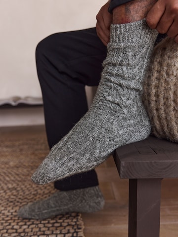 Next - Meias em cinzento