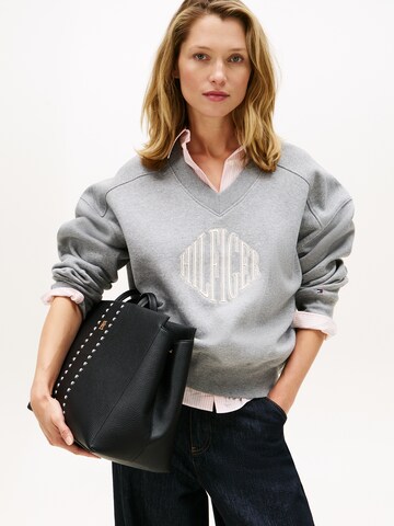 TOMMY HILFIGER Μεγάλη τσάντα σε μαύρο