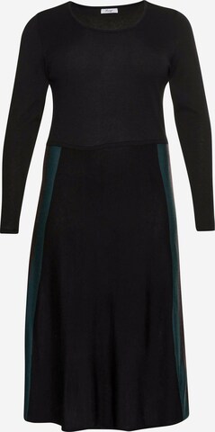 SHEEGO Knitted dress in Black: front