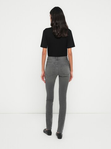 ONLY - Skinny Vaquero 'ONLHUSH' en gris