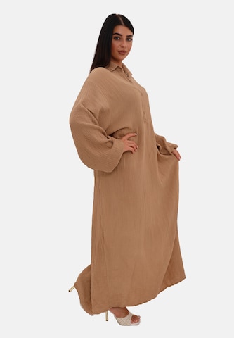Elara Jurk in Bruin