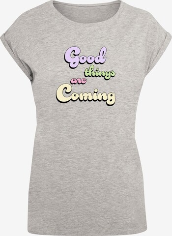 Merchcode Shirt 'Good Things' in Grijs: voorkant