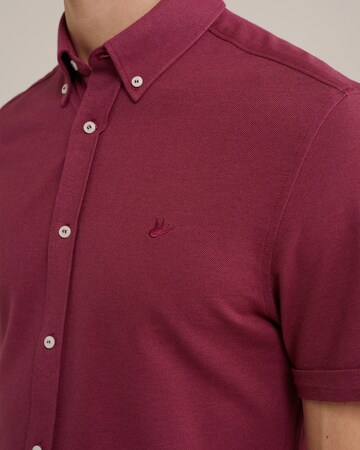 Slim fit Camicia di WE Fashion in rosso