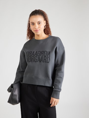 MADS NORGAARD COPENHAGEN Sweatshirt in Grau: Vorderseite