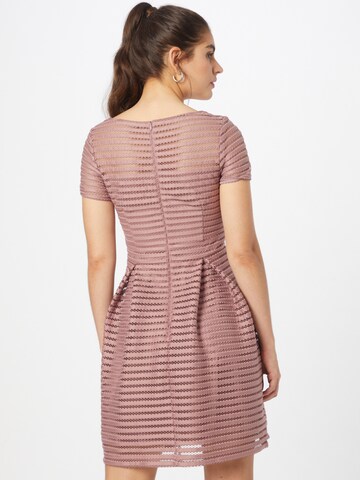 Robe de cocktail SWING en rose