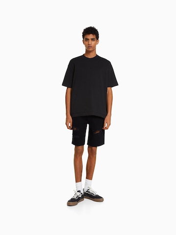 Bershka Regular Shorts in Schwarz