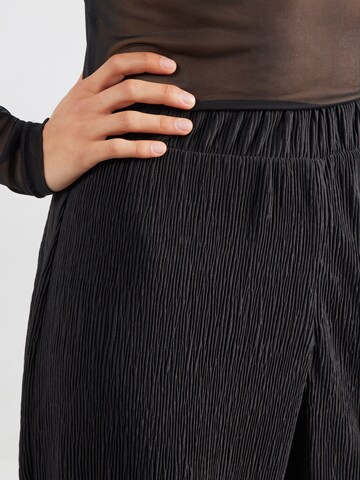 PIECES Wide leg Trousers 'PCFlora' in Black