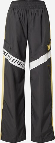 Nike SportswearLoosefit Cargo hlače - siva boja: prednji dio