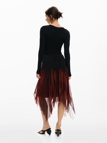 melns Desigual Adīta kleita