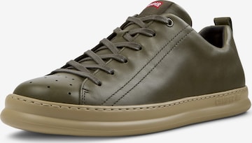 Baskets basses 'Runner Four' CAMPER en vert : devant