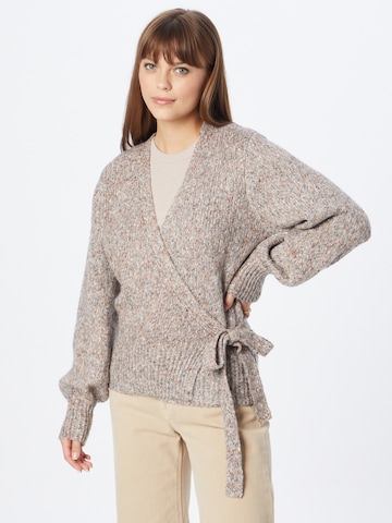 Cream Knit Cardigan 'Kiara' in Grey: front