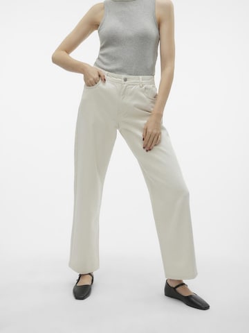 VERO MODA Regular Jeans 'EVELYN' in Wit: voorkant