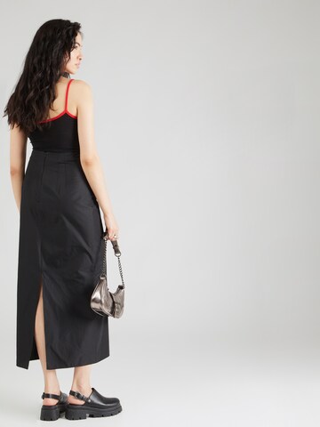 TOPSHOP Kjol i svart