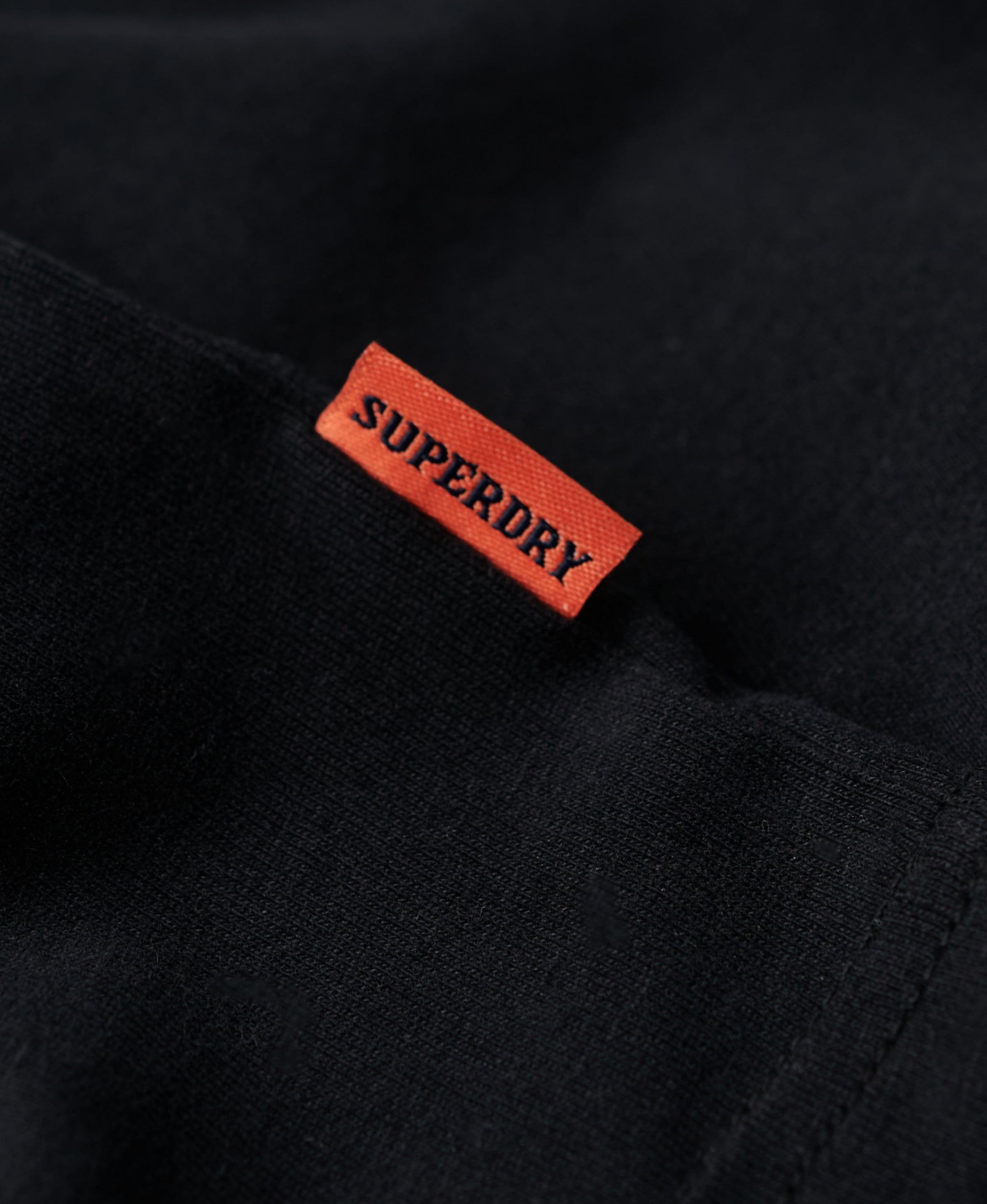 T-Shirt 'Essential' Superdry & Co en noir