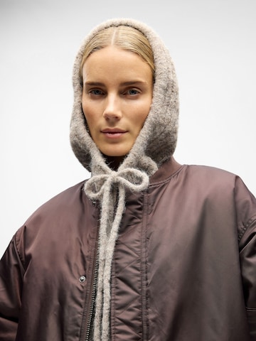 Bonnet 'MILU' OBJECT en beige : devant