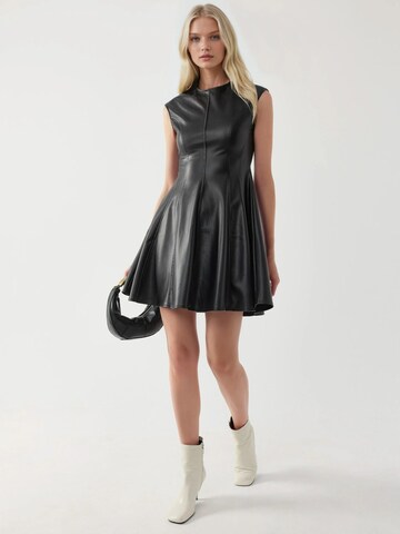Busem Dress in Black