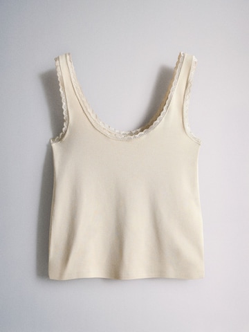The Set Top in Beige