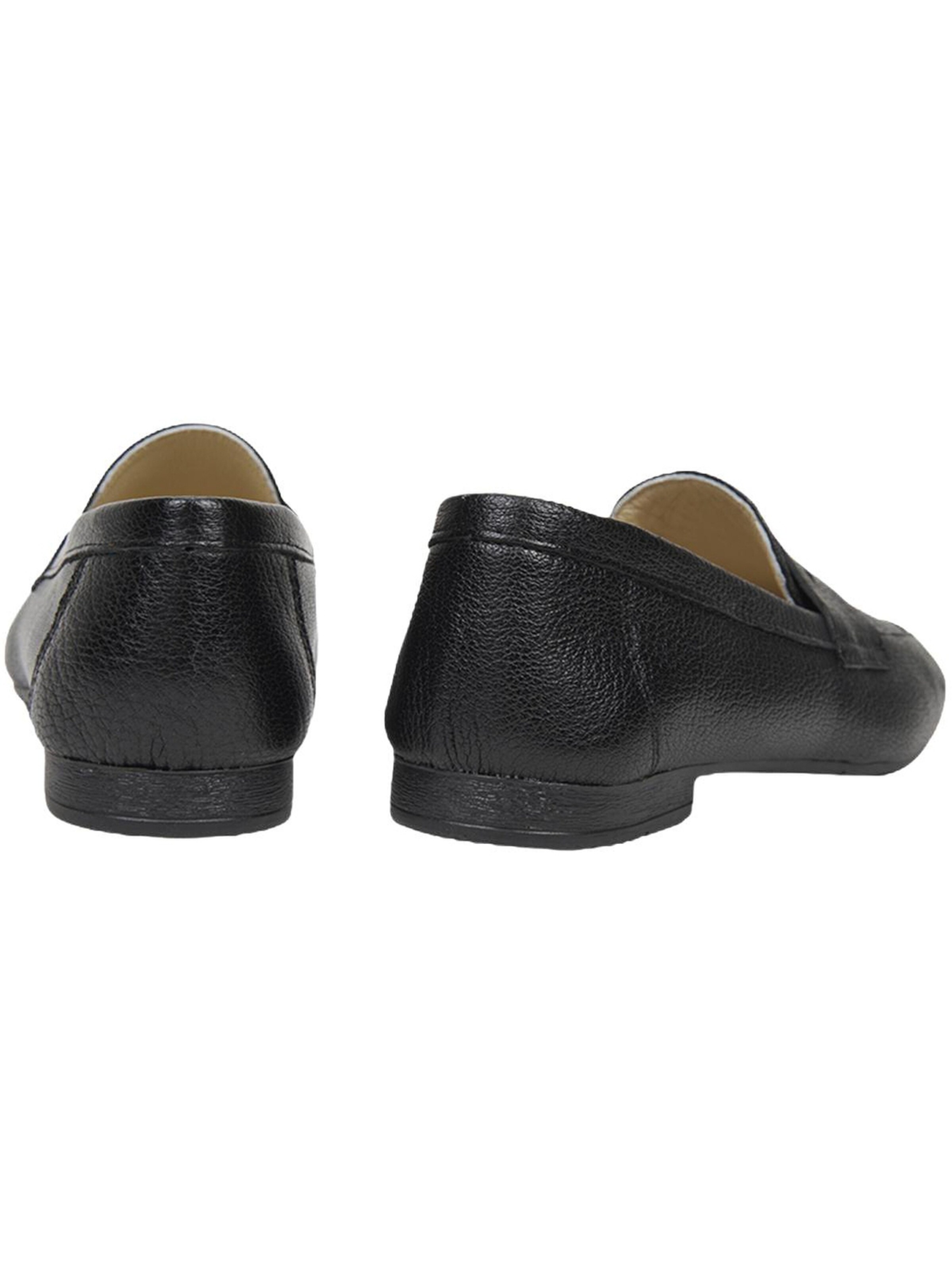 Desa Classic Flats 'Slipper' in Black