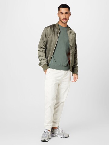 Tapered Pantaloni de la Calvin Klein Jeans pe alb