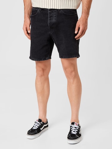 Carhartt WIP Regular Shorts 'Newel' in Schwarz: predná strana