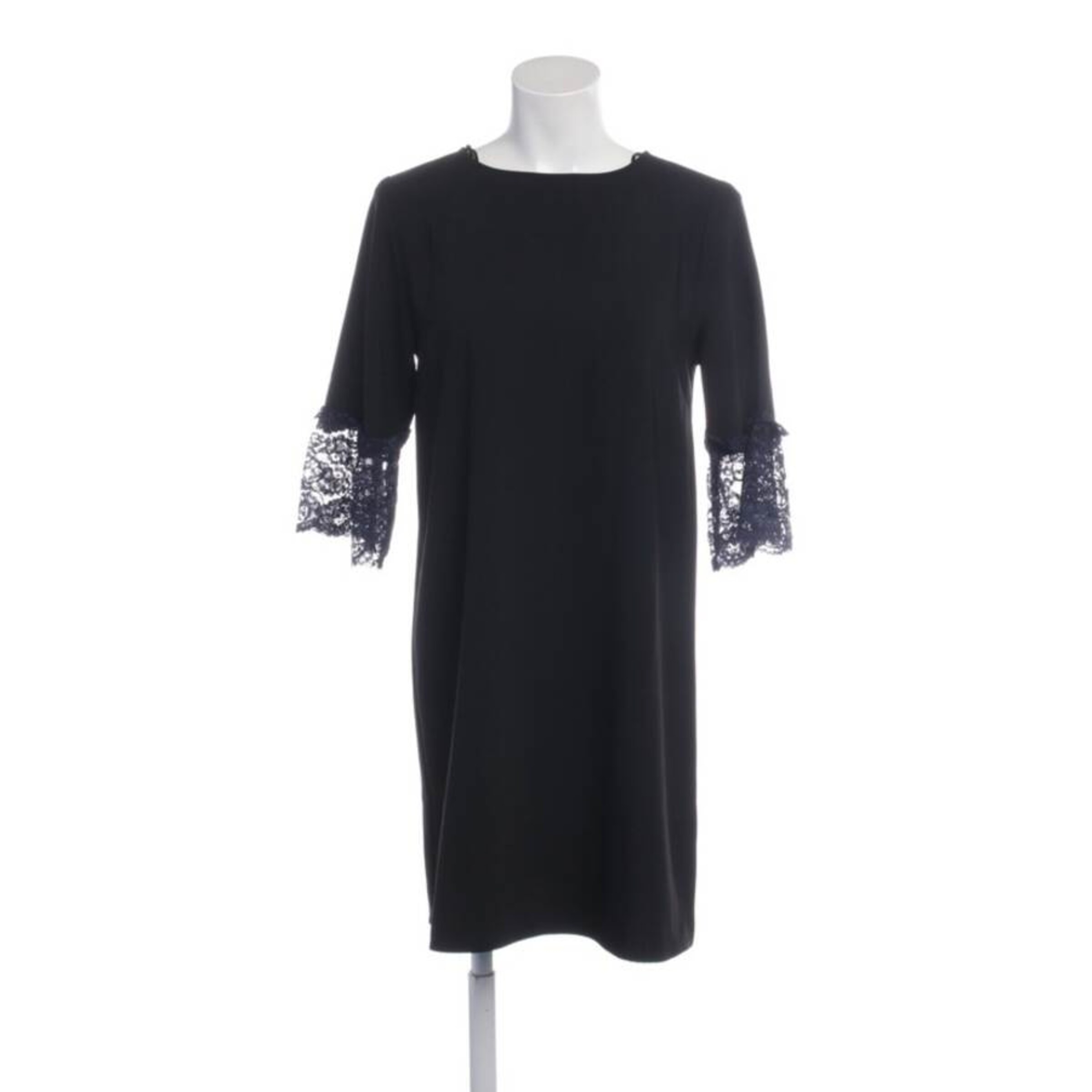 Mrs & Hugs Dress in M in Black: front