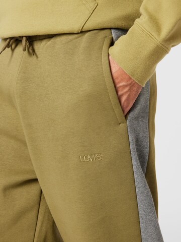 Tapered Pantaloni 'Levis Clrbk Sweatpnt' di LEVI'S ® in verde