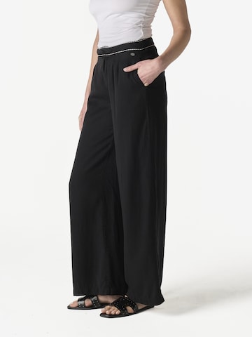 KOROSHI Regular Hose in Schwarz