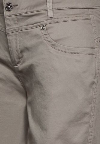 STREET ONE Regular Hose in Grau