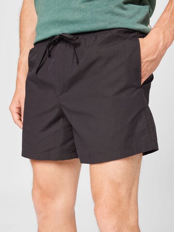 ABOUT YOU Regular Shorts  'Marco' in Schwarz