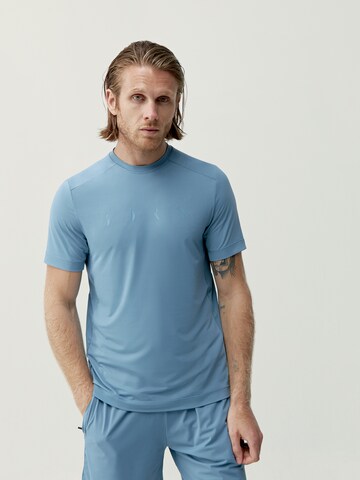 T-Shirt 'Volta' Born Living Yoga en bleu : devant