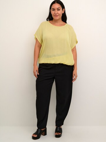 KAFFE CURVE - Blusa 'Ami Stanley' em amarelo