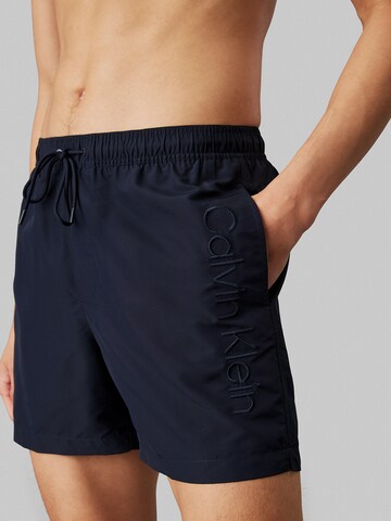 Shorts de bain Calvin Klein Swimwear en bleu