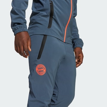 Regular Pantalon de sport 'FC Bayern München Tiro 25 Competition' ADIDAS PERFORMANCE en gris