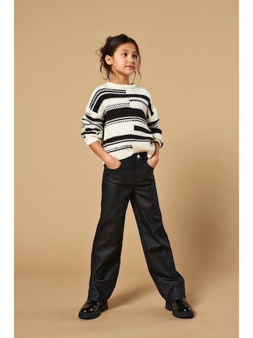 ONLY Baggy Trousers in Black: front