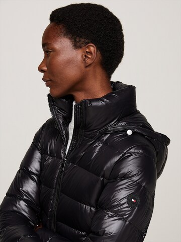 TOMMY HILFIGER Winterjas 'TYRA' in Zwart