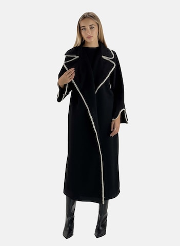 Elara Between-Seasons Coat in Black: front