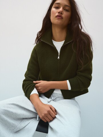 Cardigan Bershka en vert : devant
