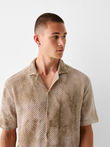 Bershka Comfort Fit Hemd in Braun