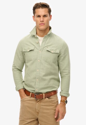 Coupe regular Chemise 'The Merchant Store' Superdry en vert : devant