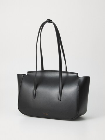 Calvin Klein Shoulder Bag in Black