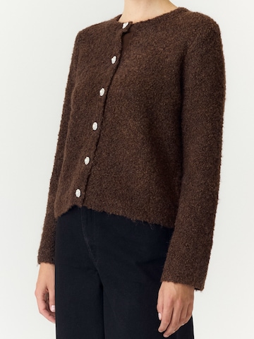 YAS Knit cardigan 'YASPLYRA' in Brown