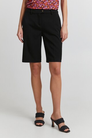 Fransa Slim fit Pleated Pants in Black: front