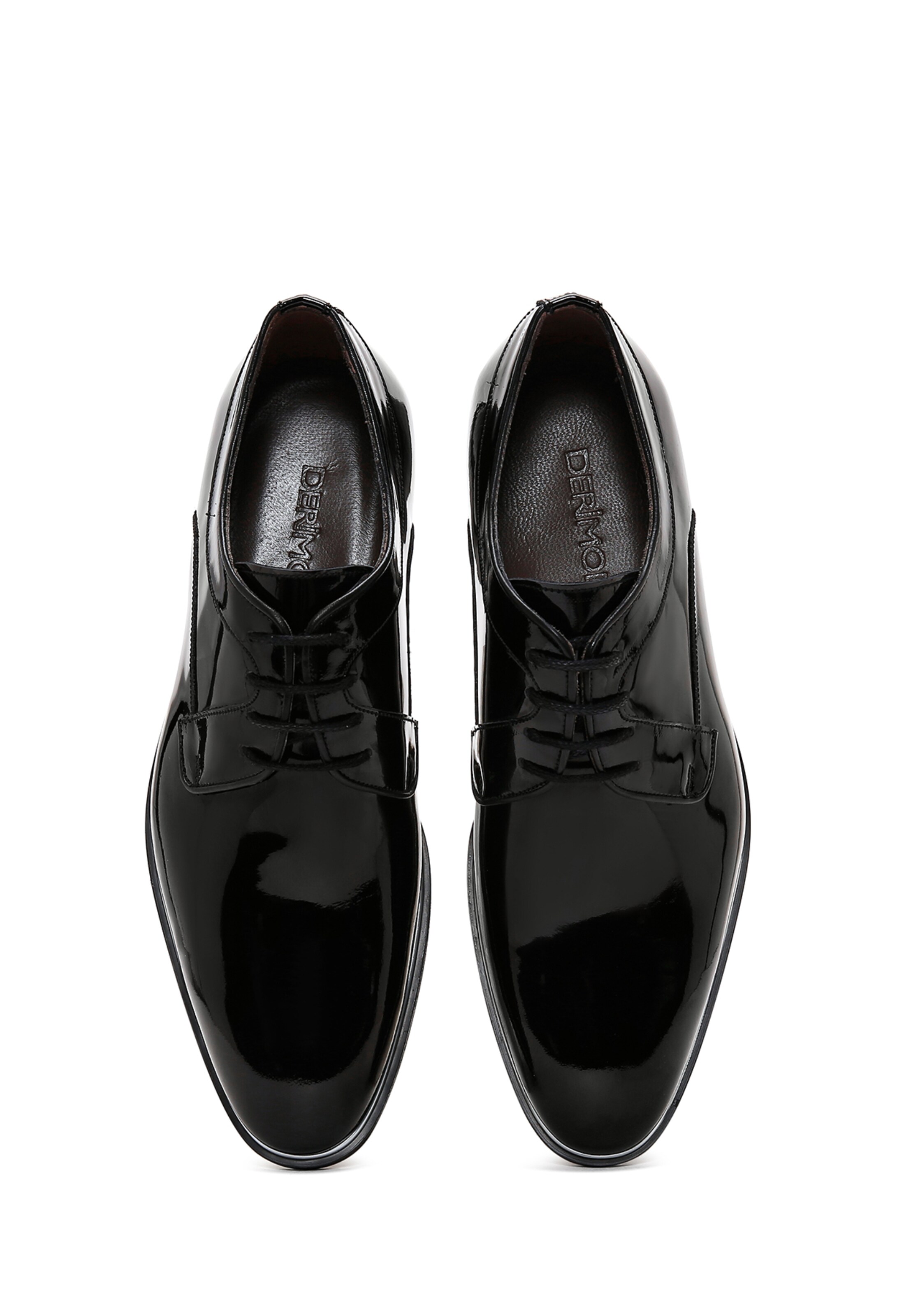 Scarpa stringata di Derimod in nero