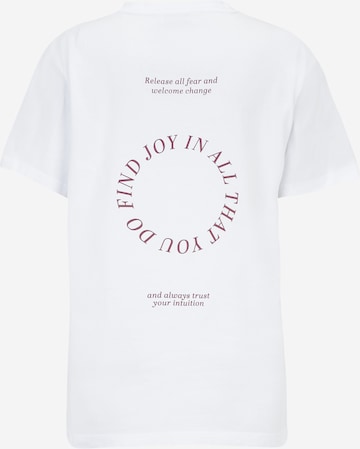 OH APRIL Тениска 'Find Joy' в бяло