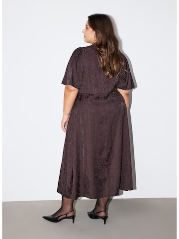 Rochie 'Patricia' de la Zizzi pe maro